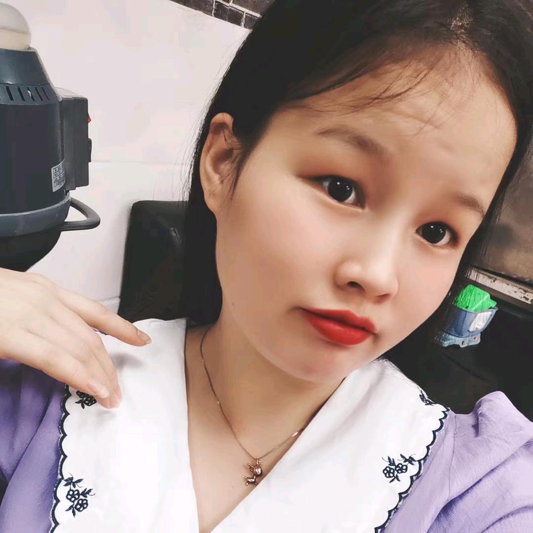 阿婷吖🍬（减脂中）