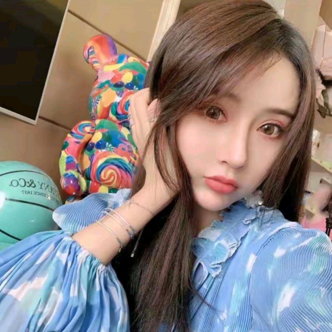 杨依姗穿搭分享