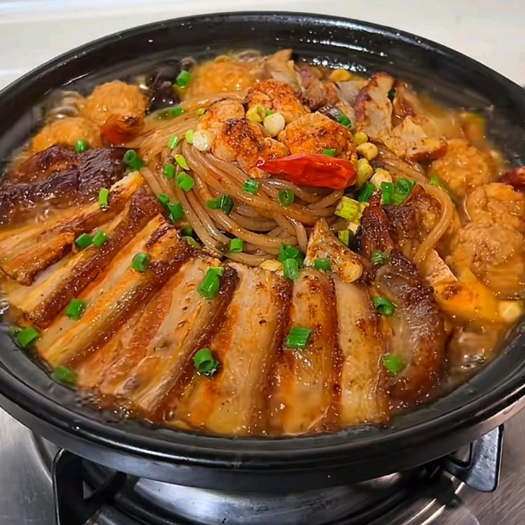 老味砂锅坊(老街烤肉)