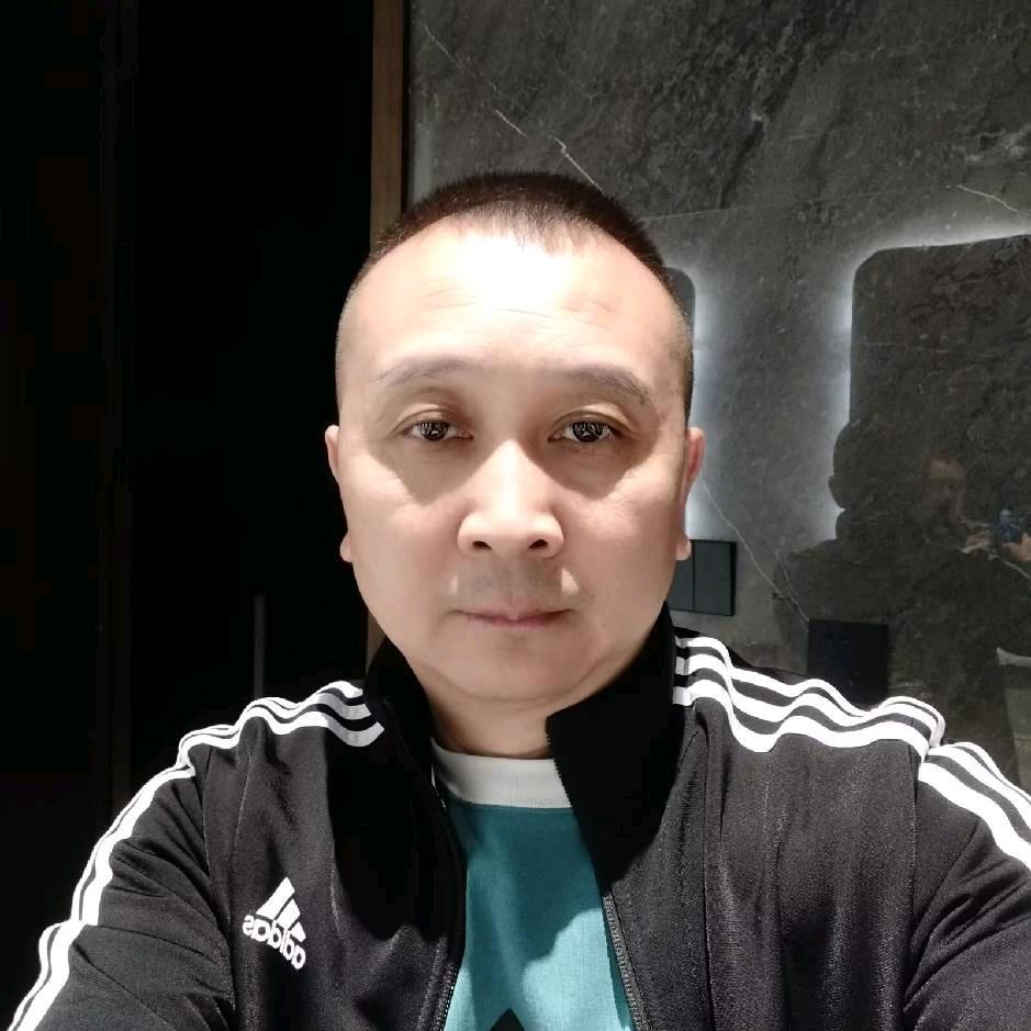 耐克#阿迪达斯#王帮厨#仪陇店