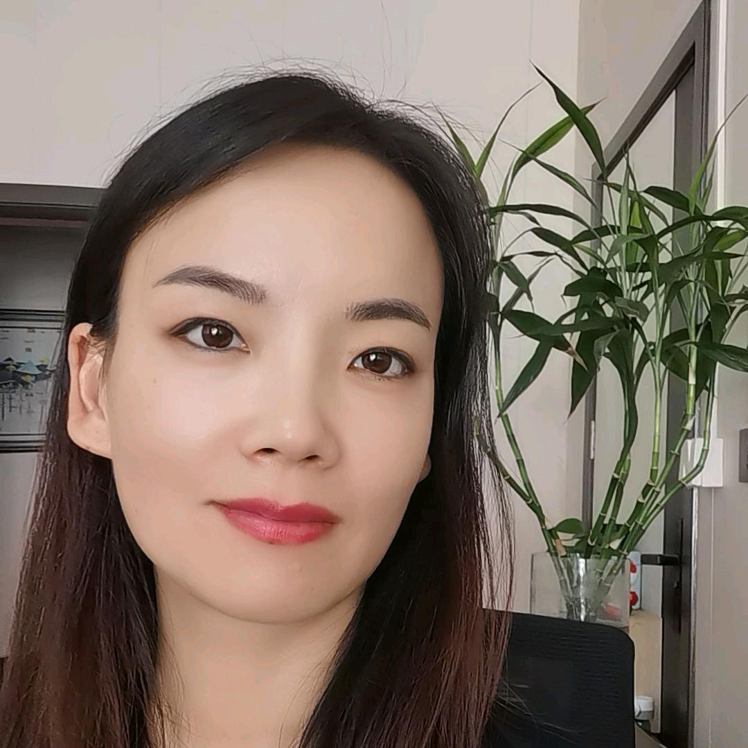 胡译心
