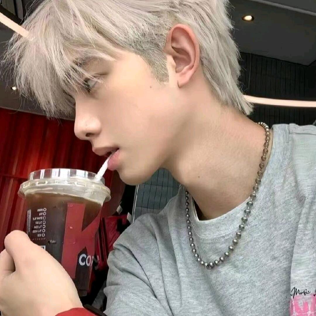 逆战：未来手游🦁 小晨