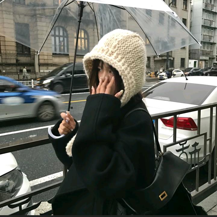 困困^