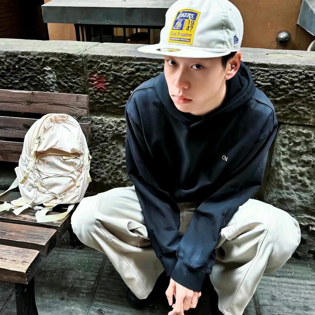 迟疑.