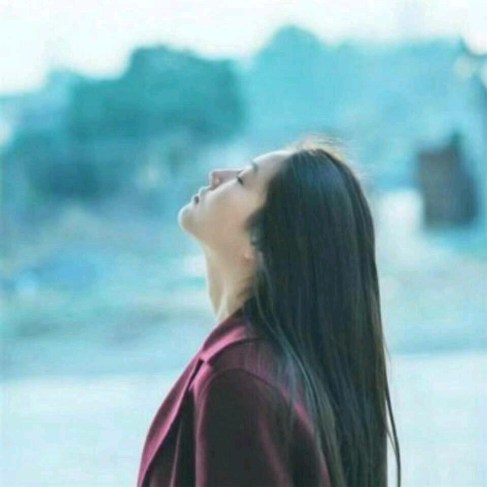 摘一朵小红花送给你