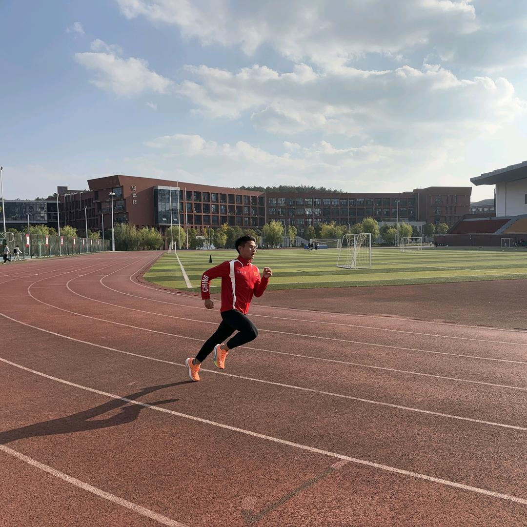 “马不停蹄逐梦人”