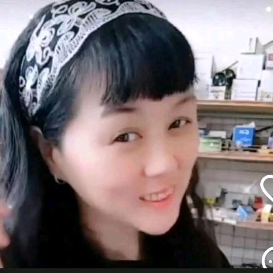 豆芽开口笑手势舞