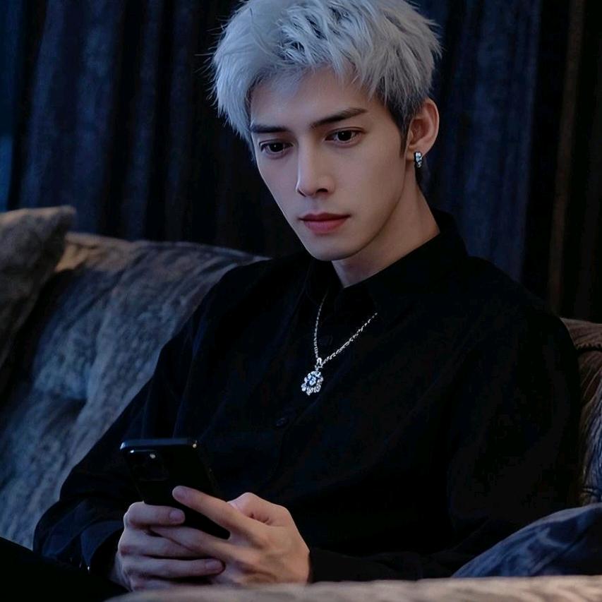 ᏓᎭⲉ⁵²º叶落れ于尘এ࿐