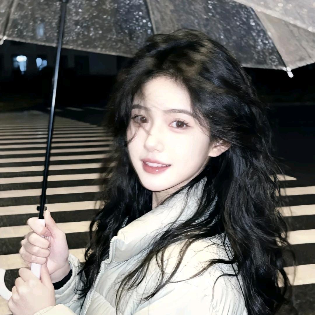 偷吃前夫骨灰被老公和男朋友家暴