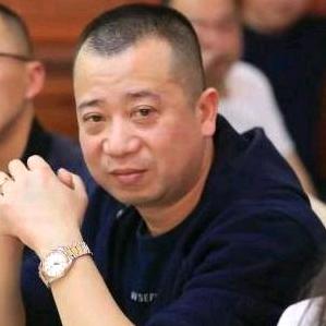 背心老谢