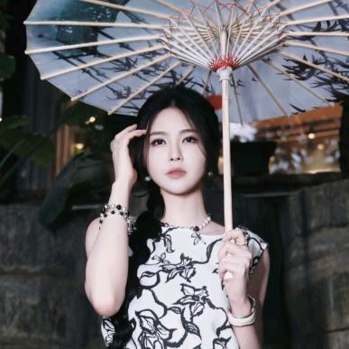 溶溶RONGRONG甄选女装