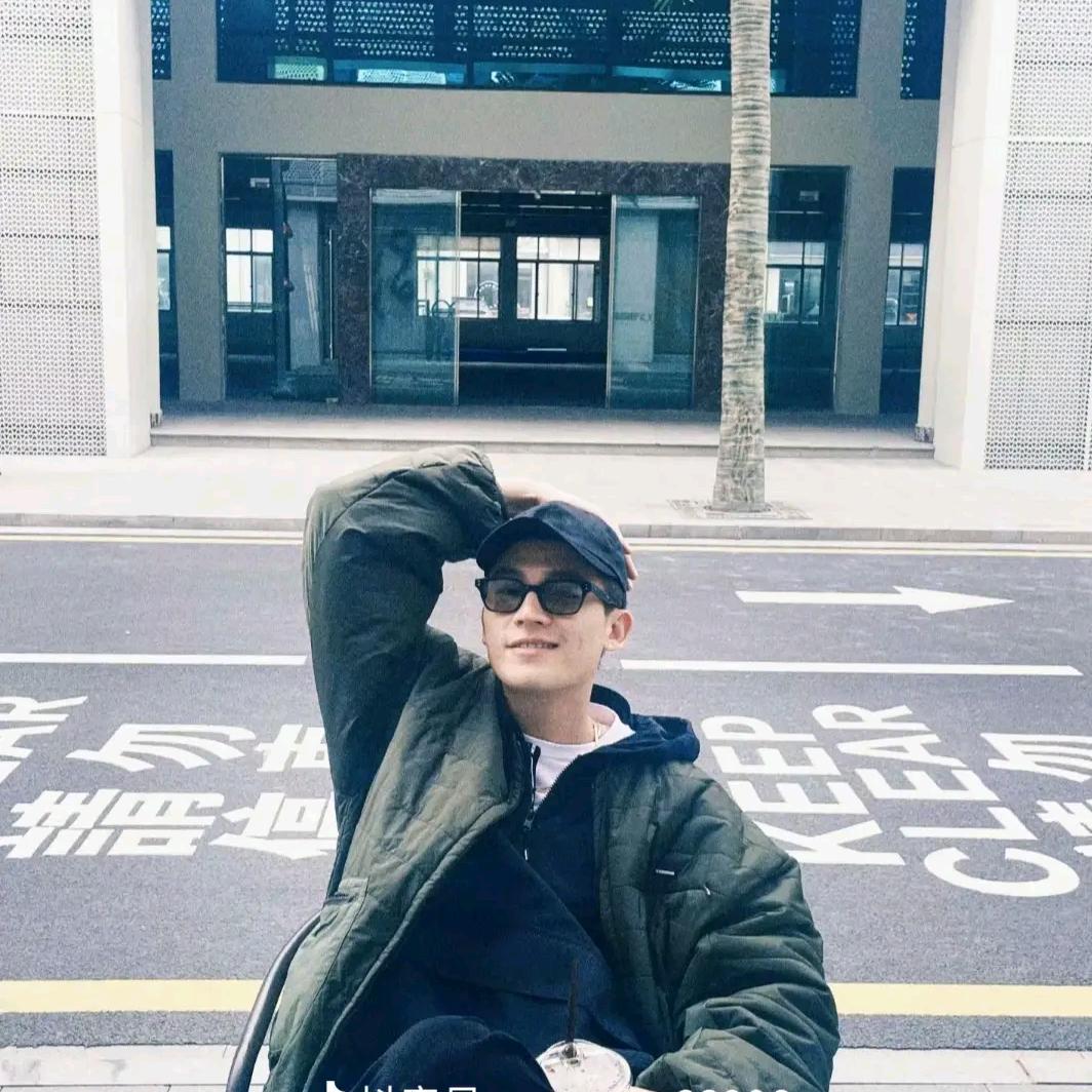 一枚体育老师🏀