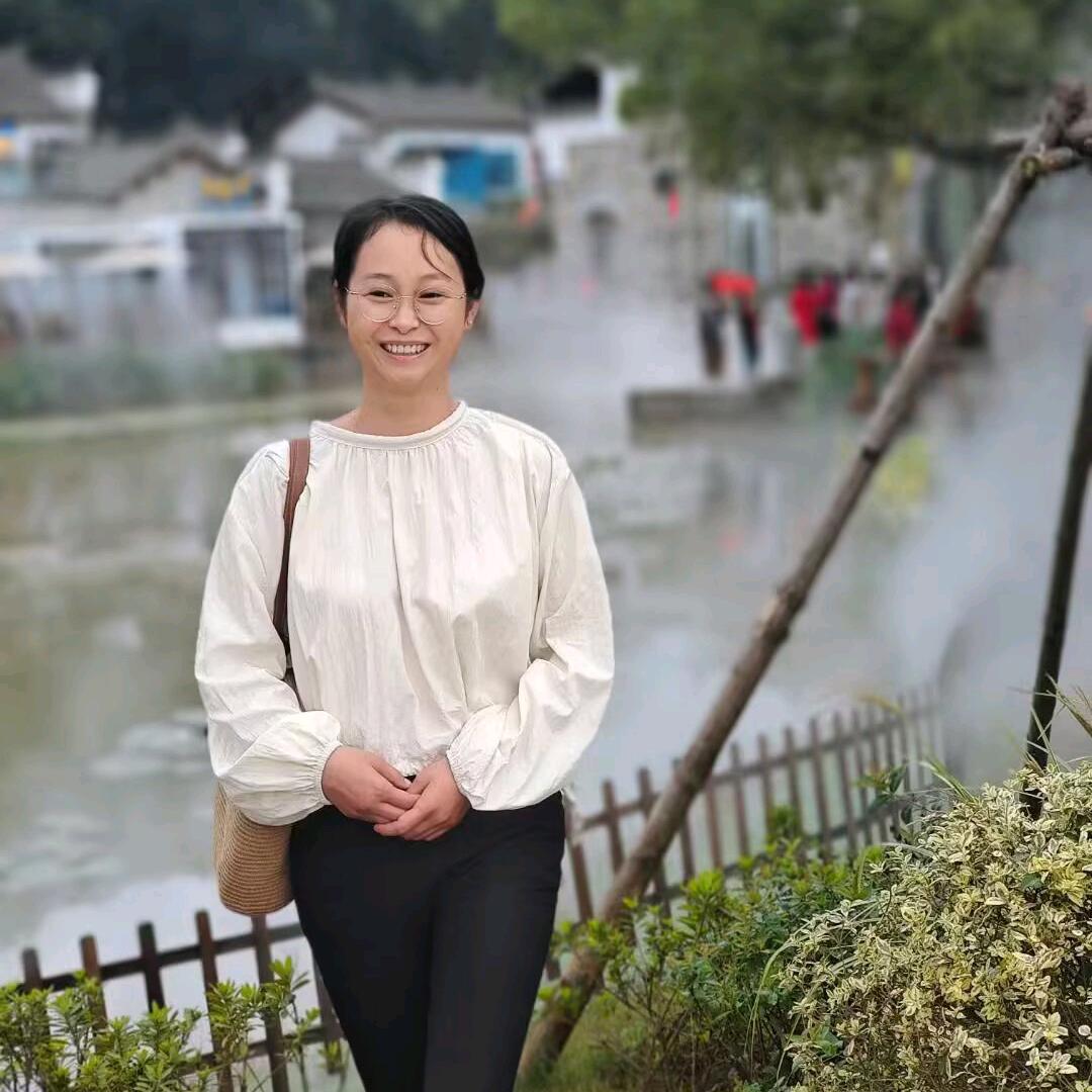 90后做保洁的小晨