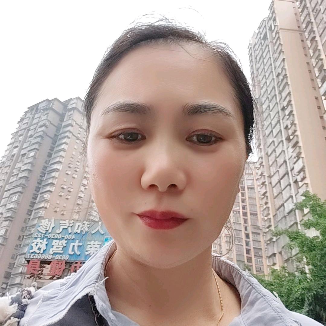 炆炆穿搭