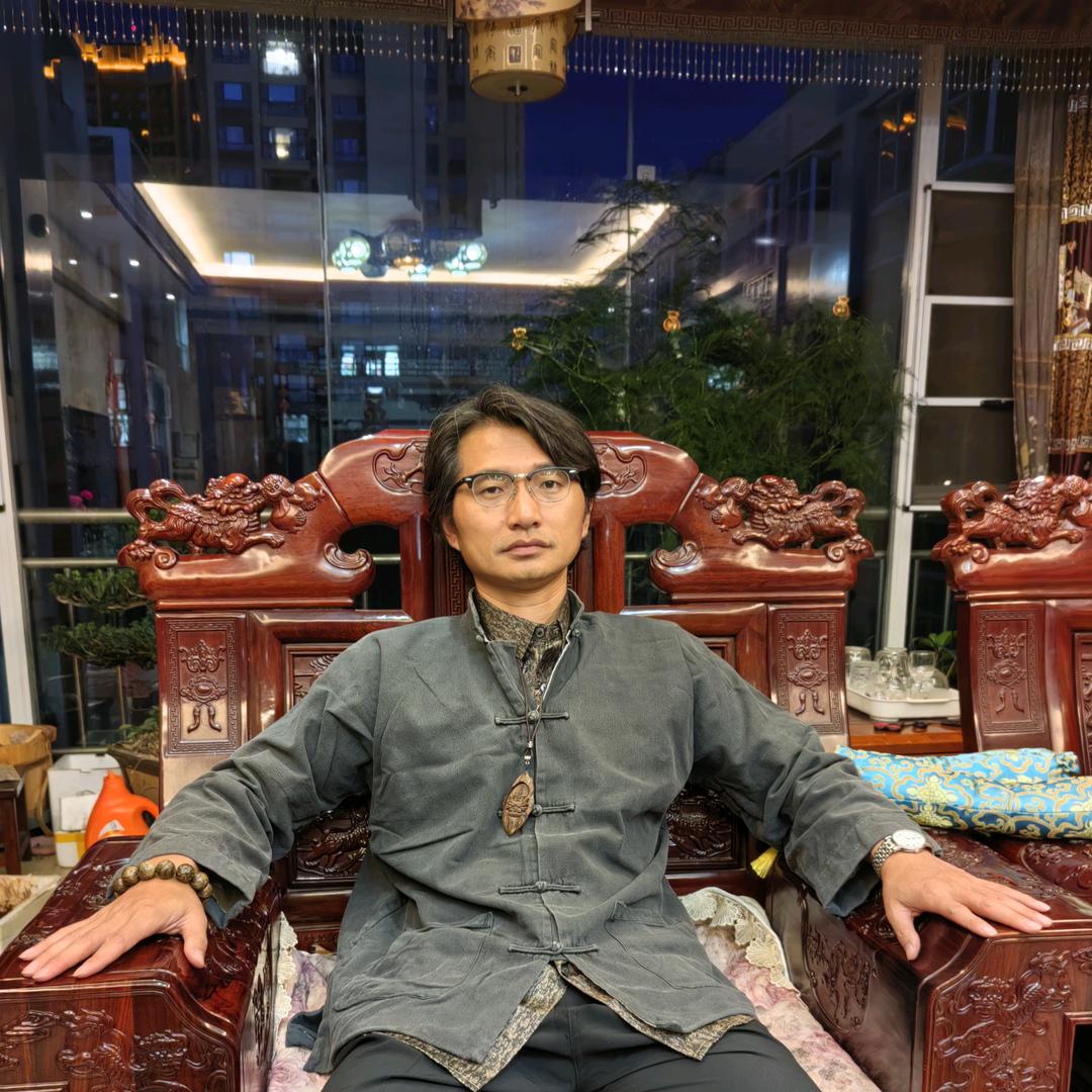 罗伟Michael