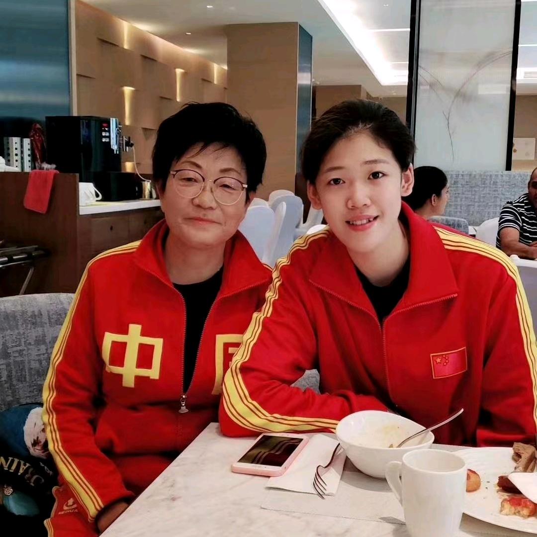 女排李奶奶