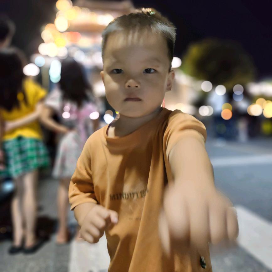 小墨墨