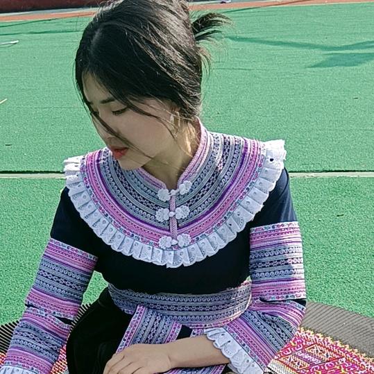 叫我苗族小月婵