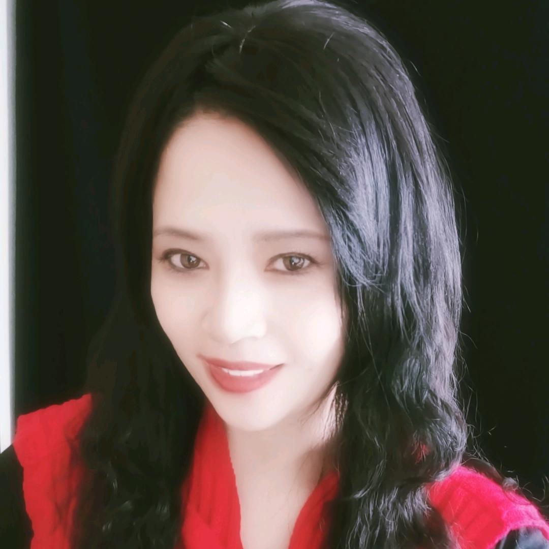 资深俏丽