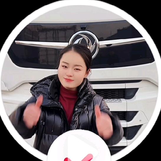 甘肃妹子在梁山卖牵引车