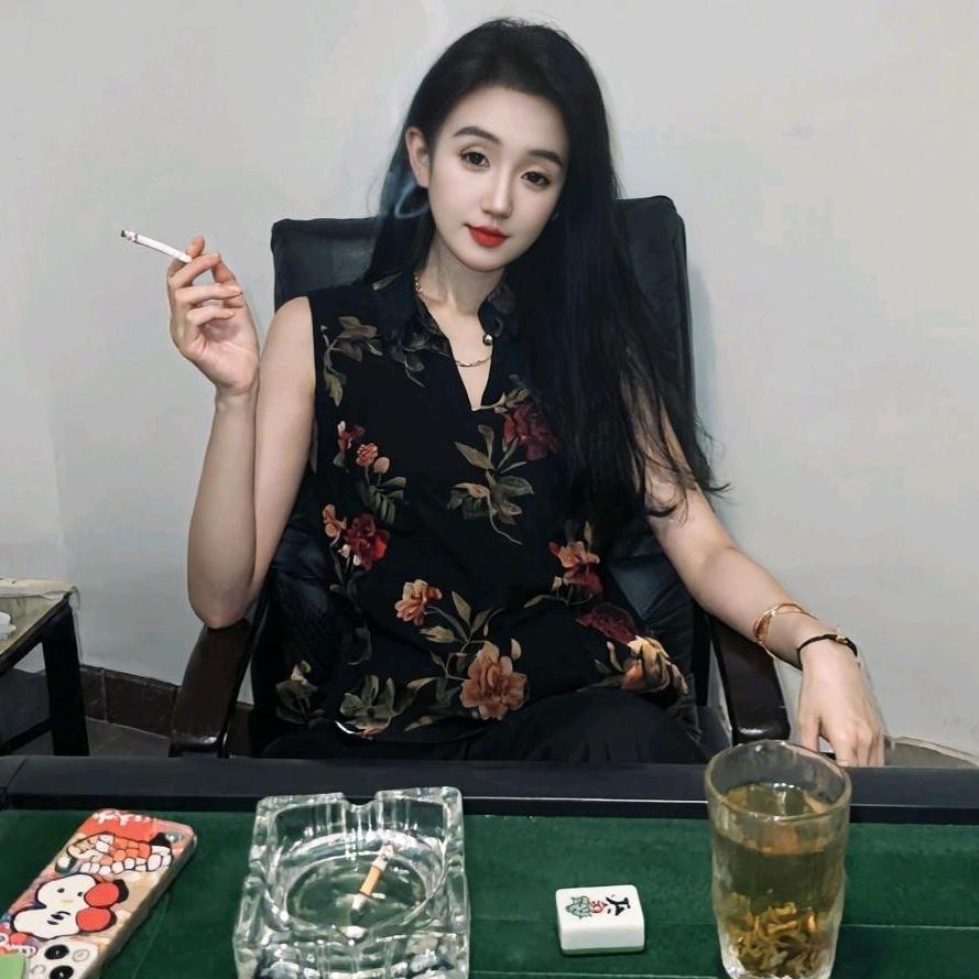 𝑳.李