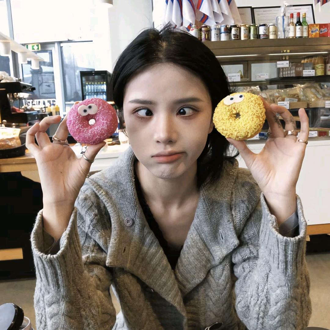 全天下著名的C市小Q导演劳丝