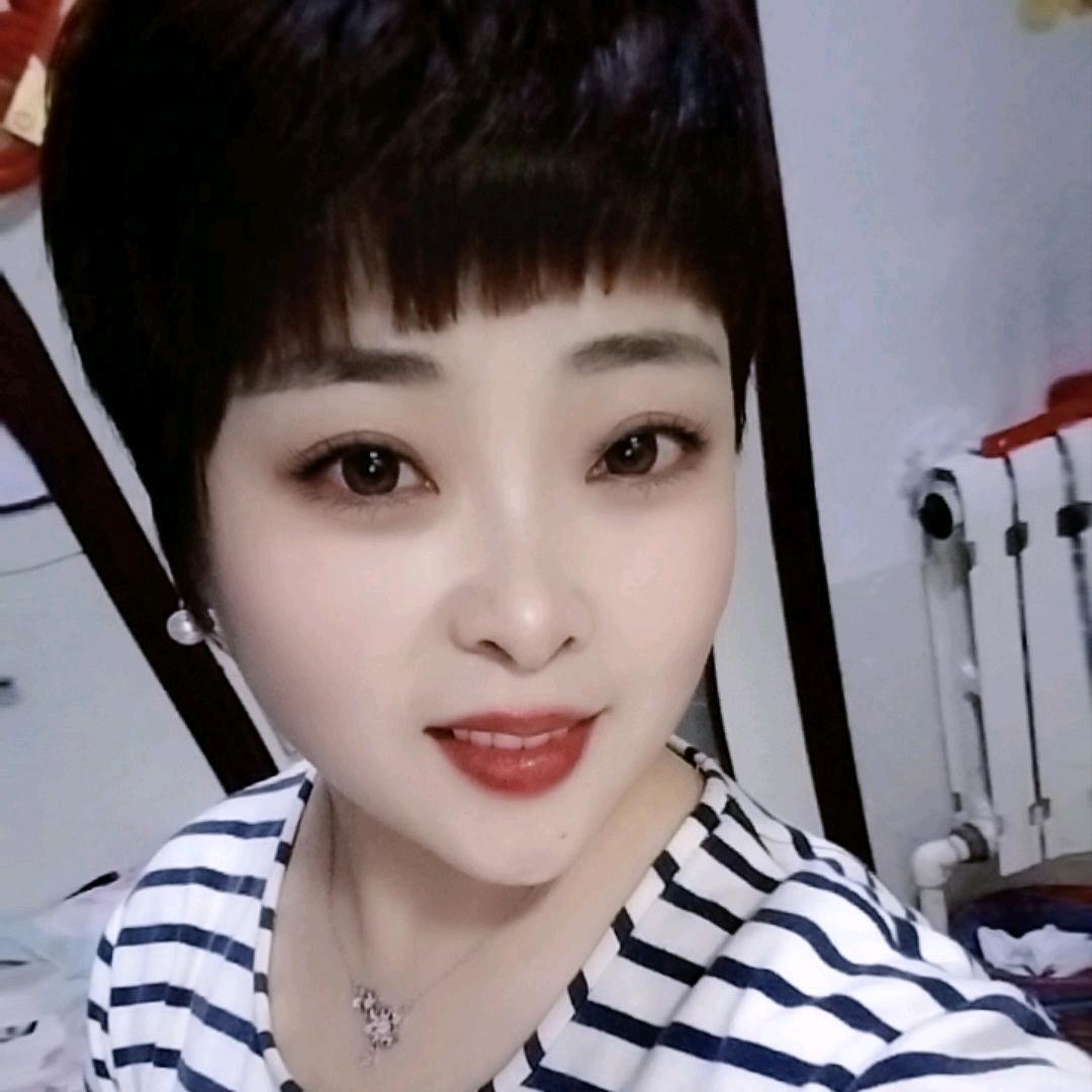 丫头~《橱窗有好物》