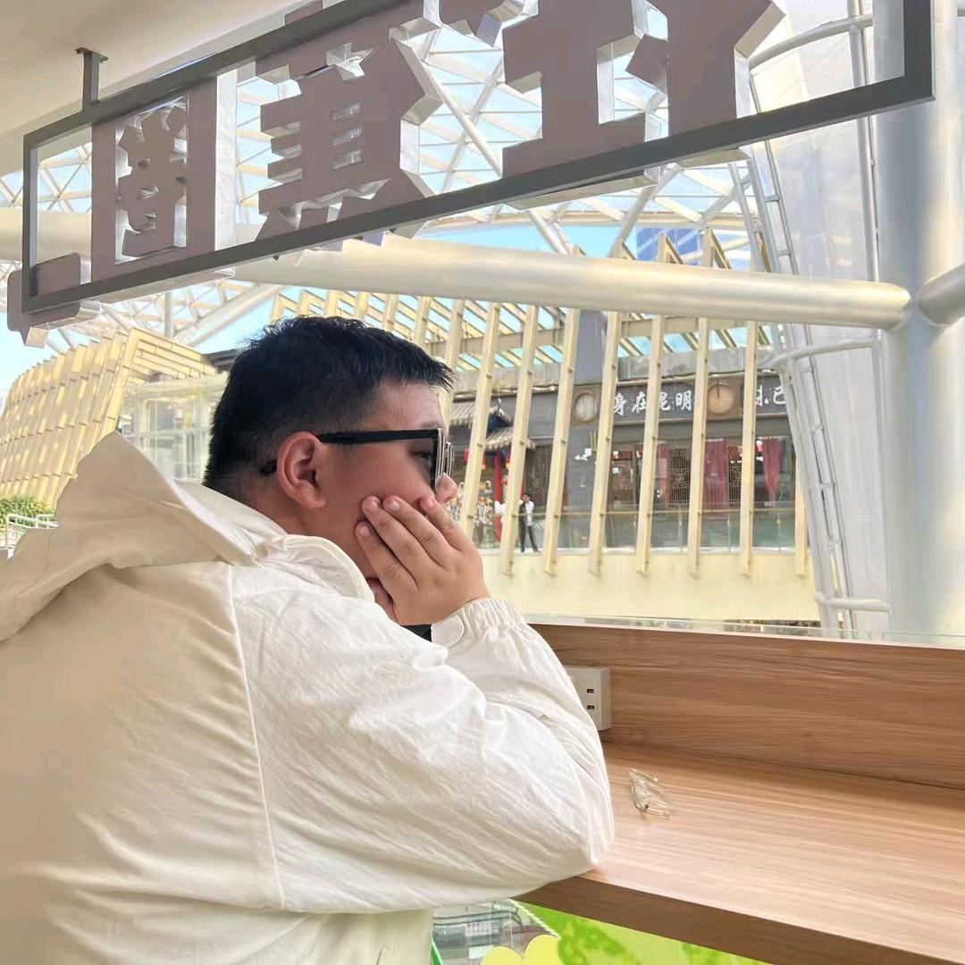 一只飞向陕师大的电猫(ૢ˃ꌂ˂⁎)