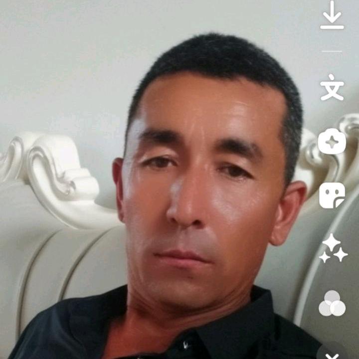 艾克拜尔.