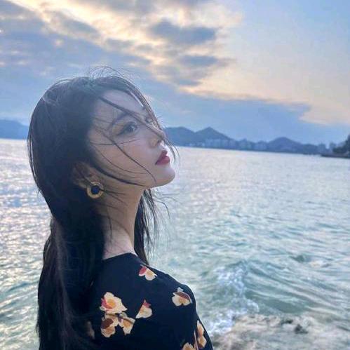 池棠小荷    关毕茴