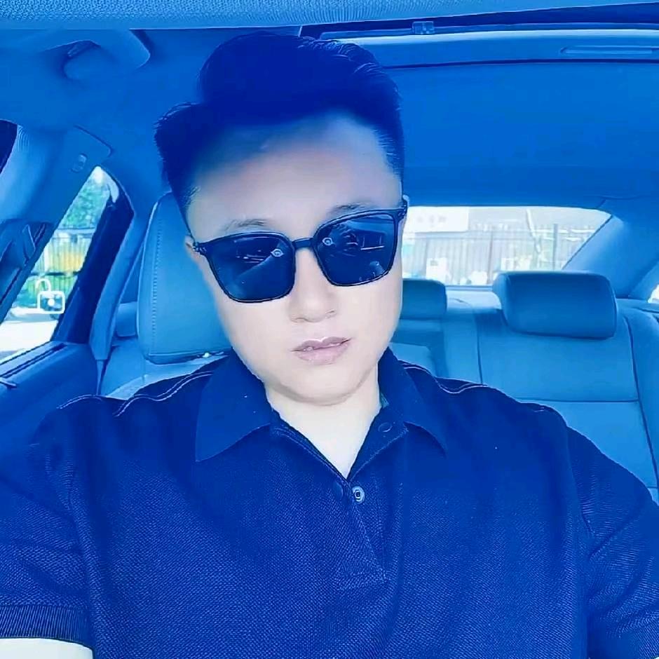 张艺镨