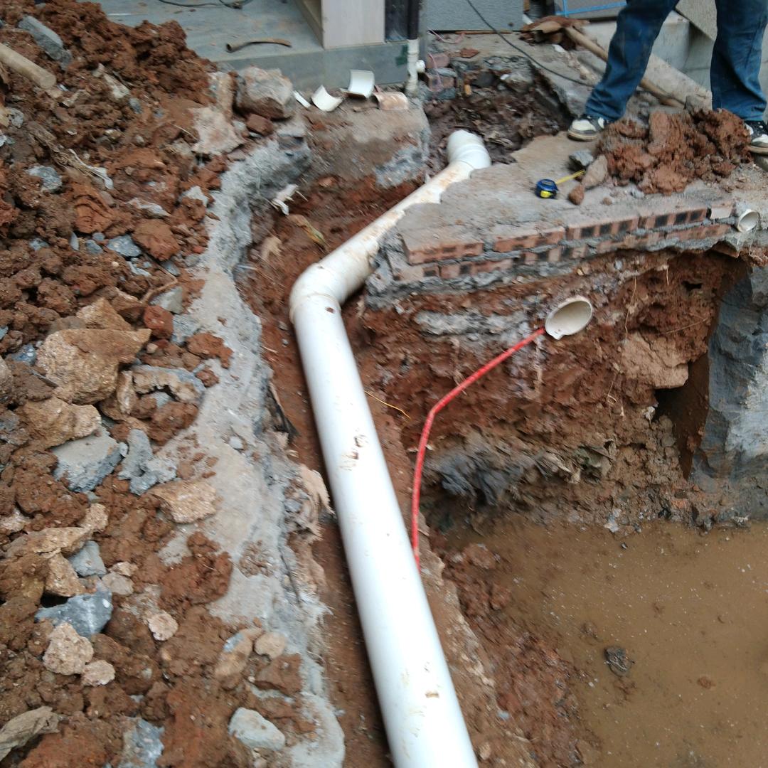 用户5261567693132汤光保