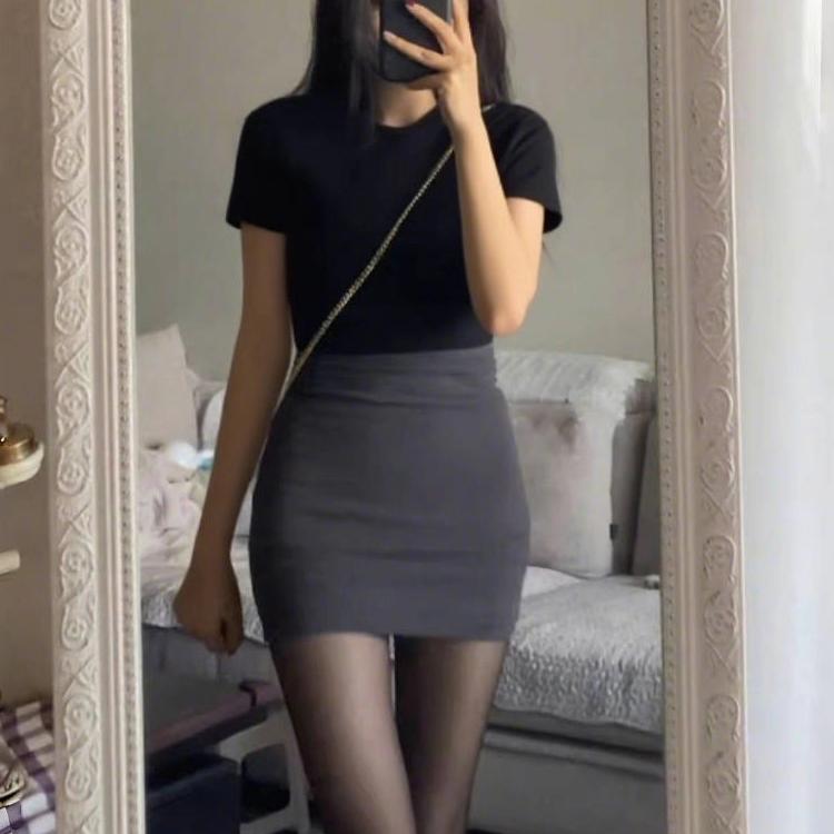 喜欢吃糖葫芦的老仙女