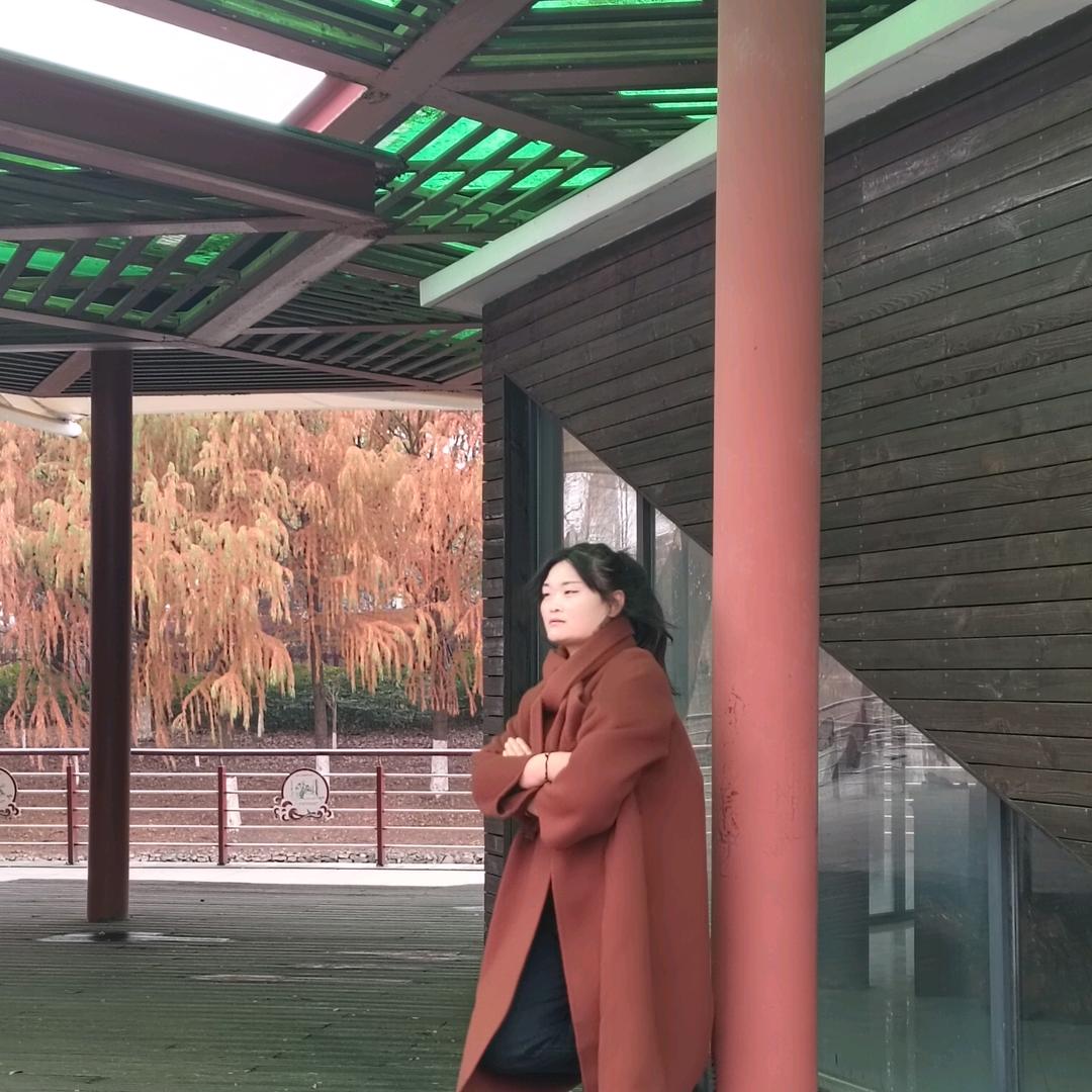 开心大脸妹，下午五点至十点，开播