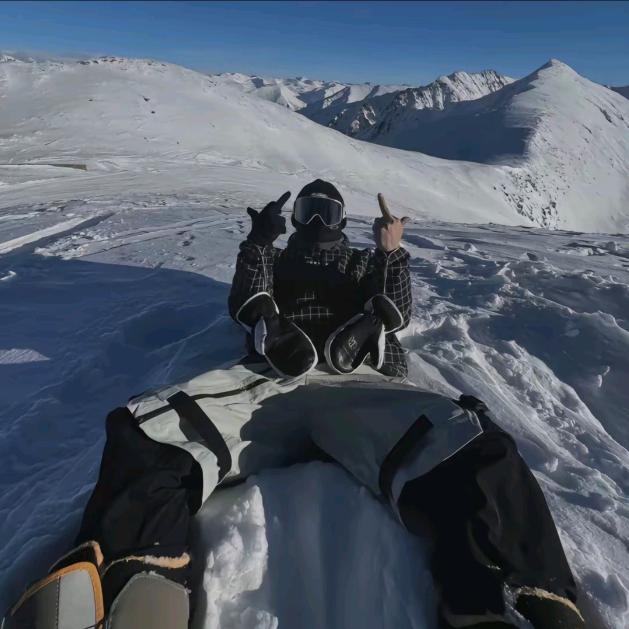 何但启丁专卖店