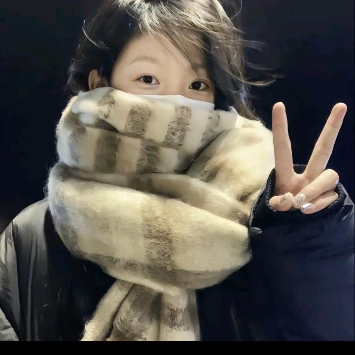 卓卓呢～