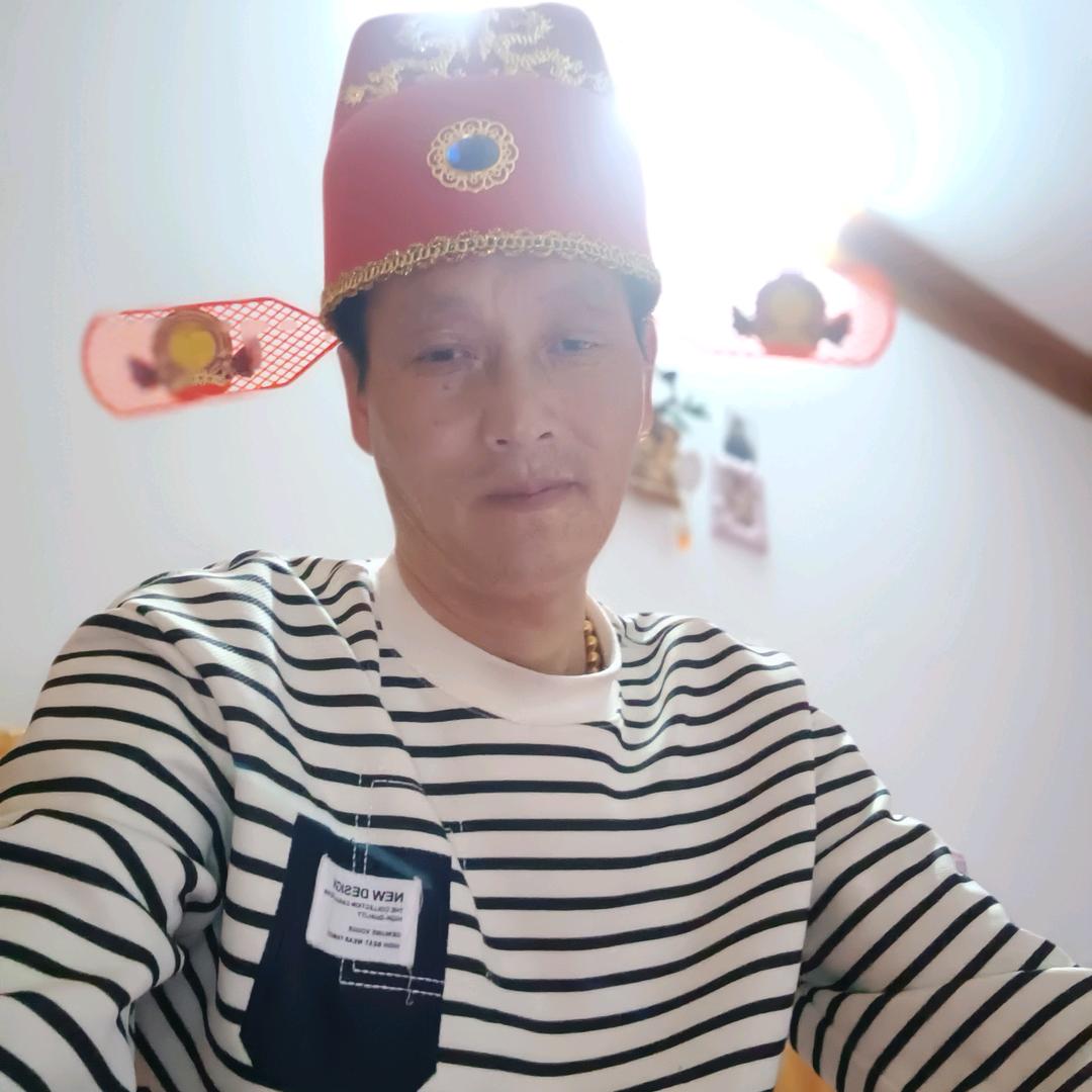 杨能水草自产自销。