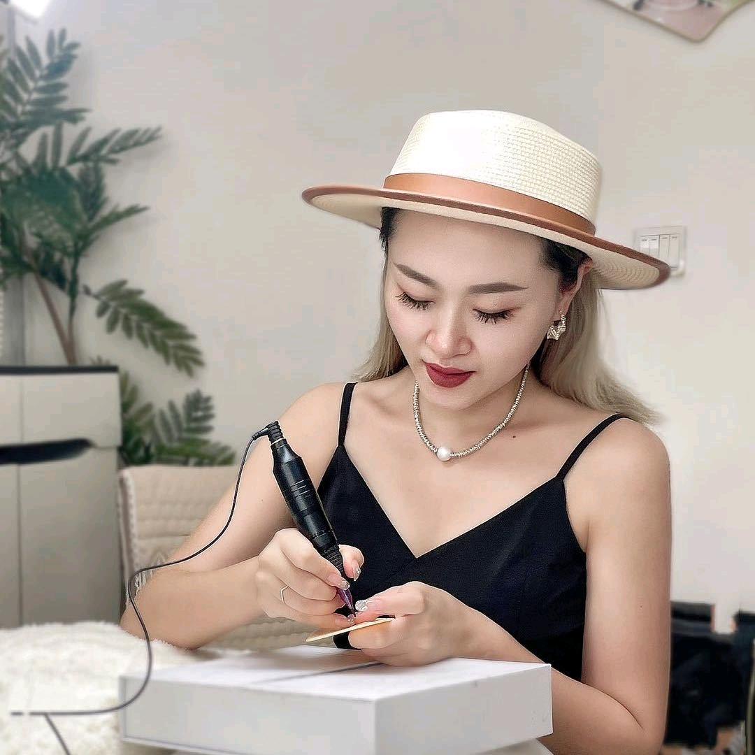 瓦房店晓辉野生眉设计