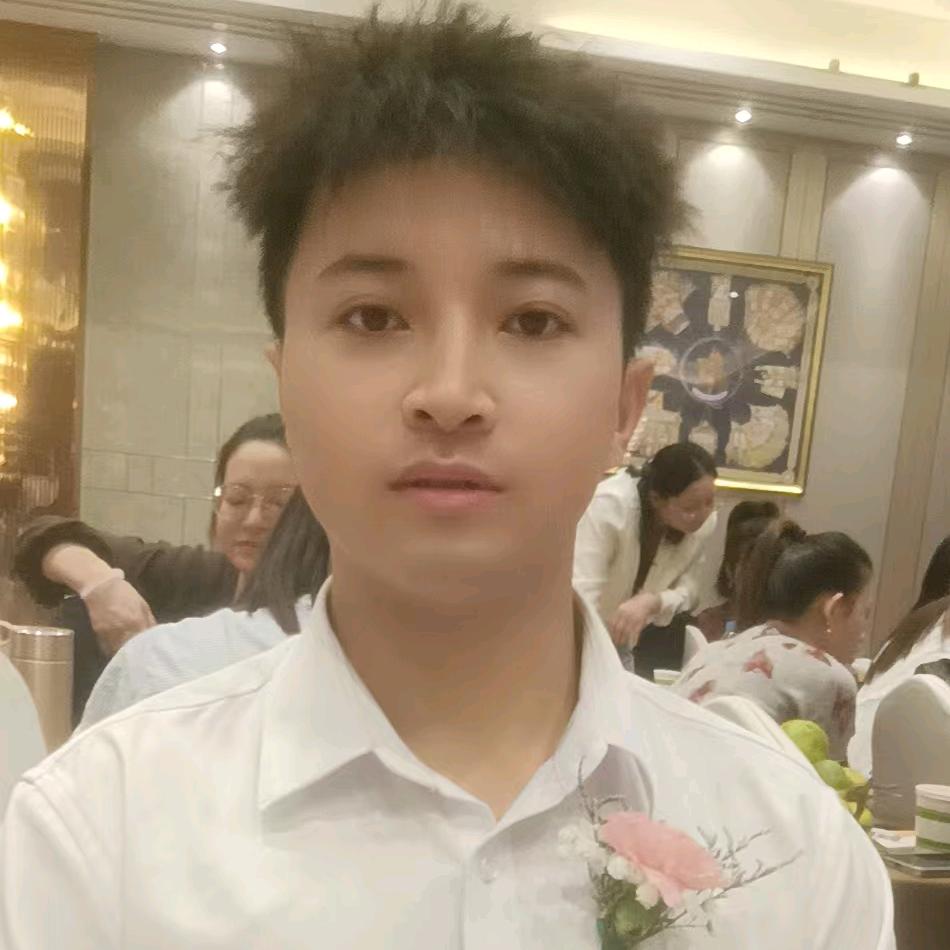 默默在你身后