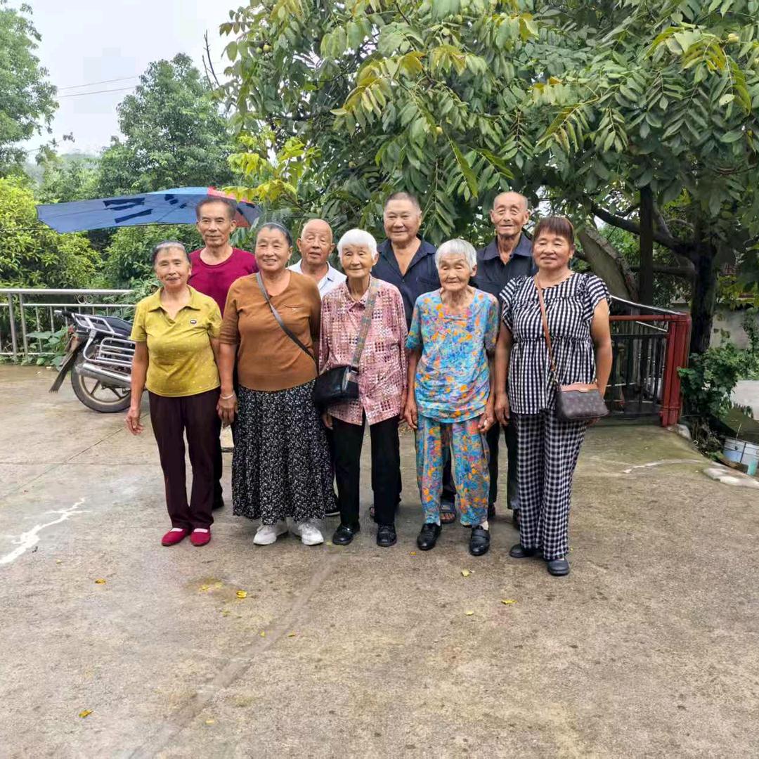 向钱看，向厚赚！