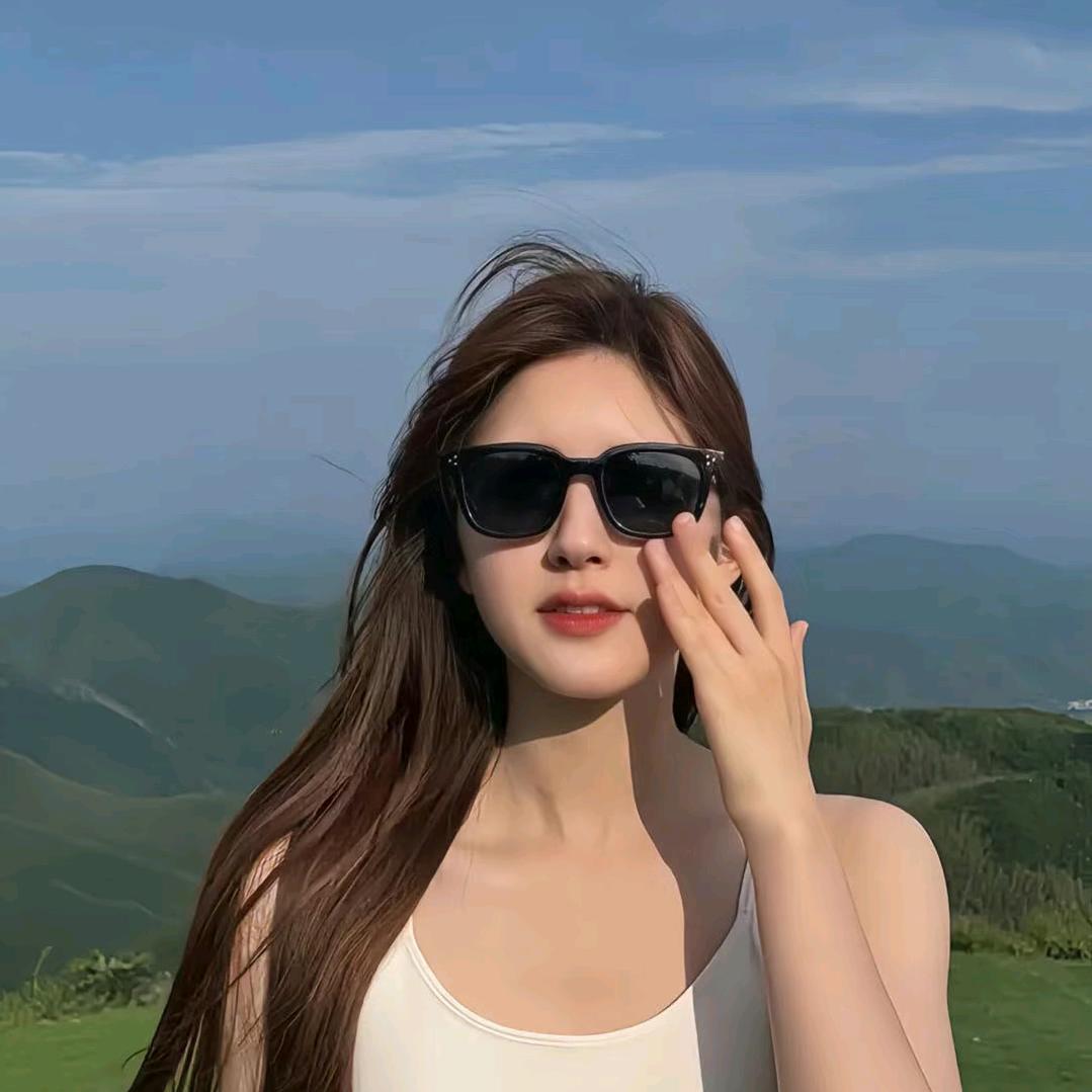 安安.