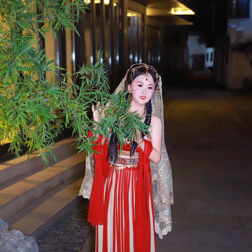 {婷婷}