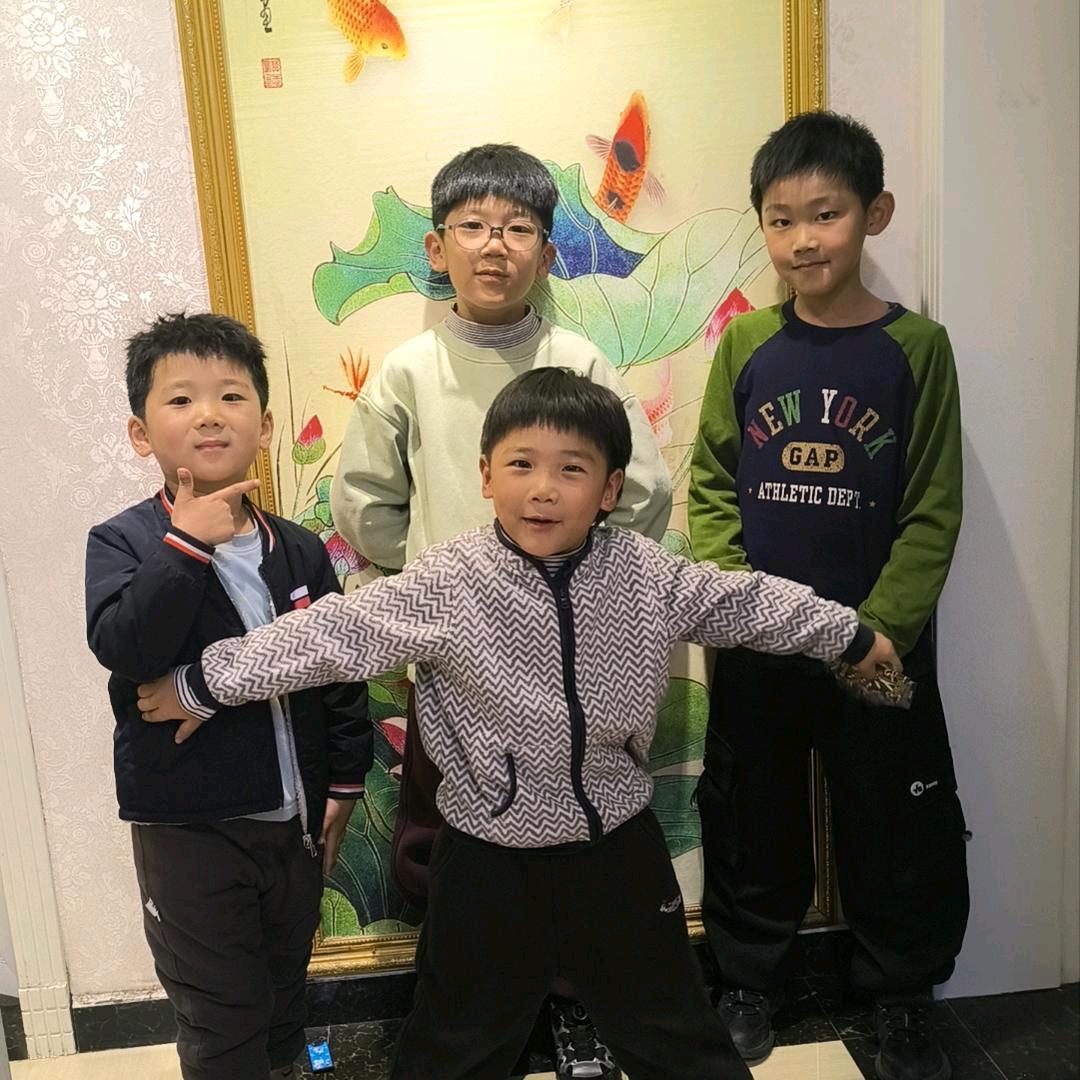 家有四个 🦌🐒🐕🐁可爱的宝贝