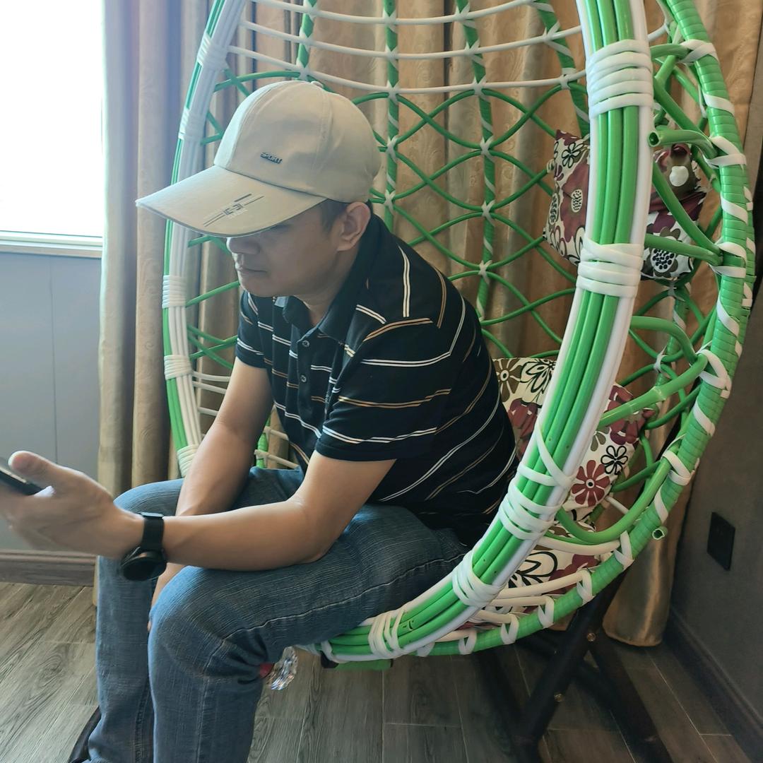 一个搬砖的大叔