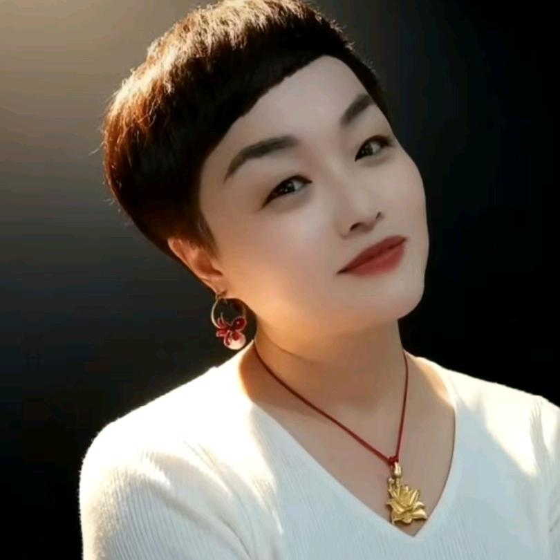 女管家（开心聊天直播间）