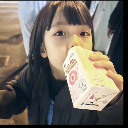 ᙏ̤̫͚躲雨小兔🌧