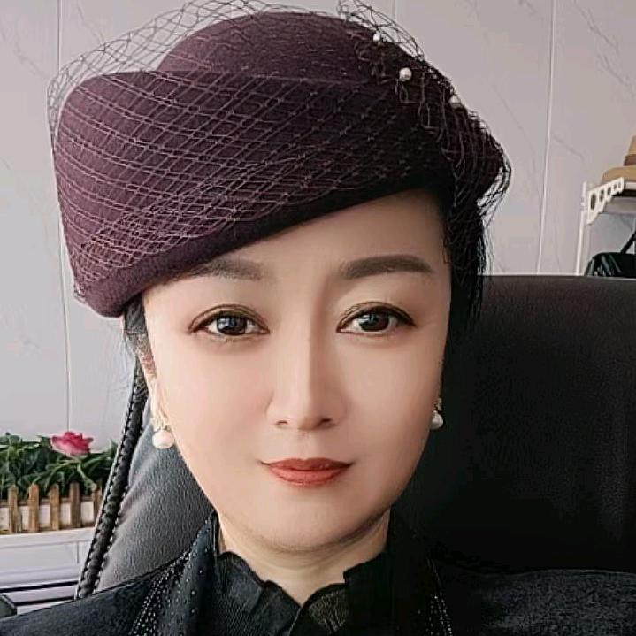 丽姐:回族:
