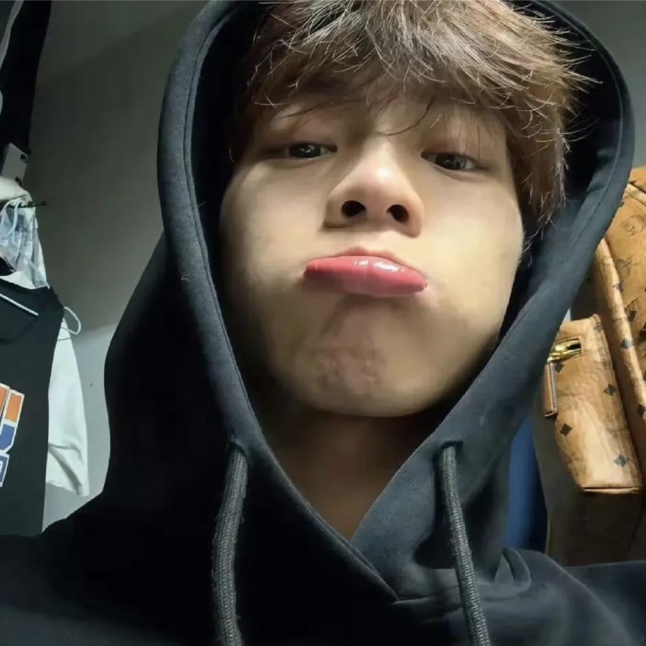 @𝓓𝓮𝓶𝓸𝓷𝓼⚚: DZ