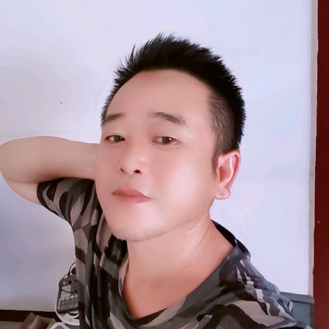 艺术阿荣