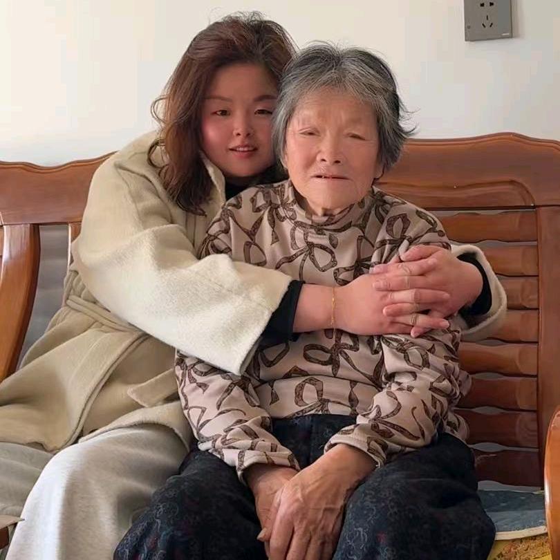 无语的夜（连续点赞拉黑）